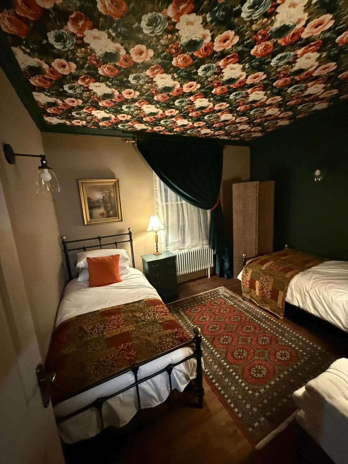 Samuels' A Duplex Apartment By Spires Accommodation In Lichfield City Centre Extérieur photo