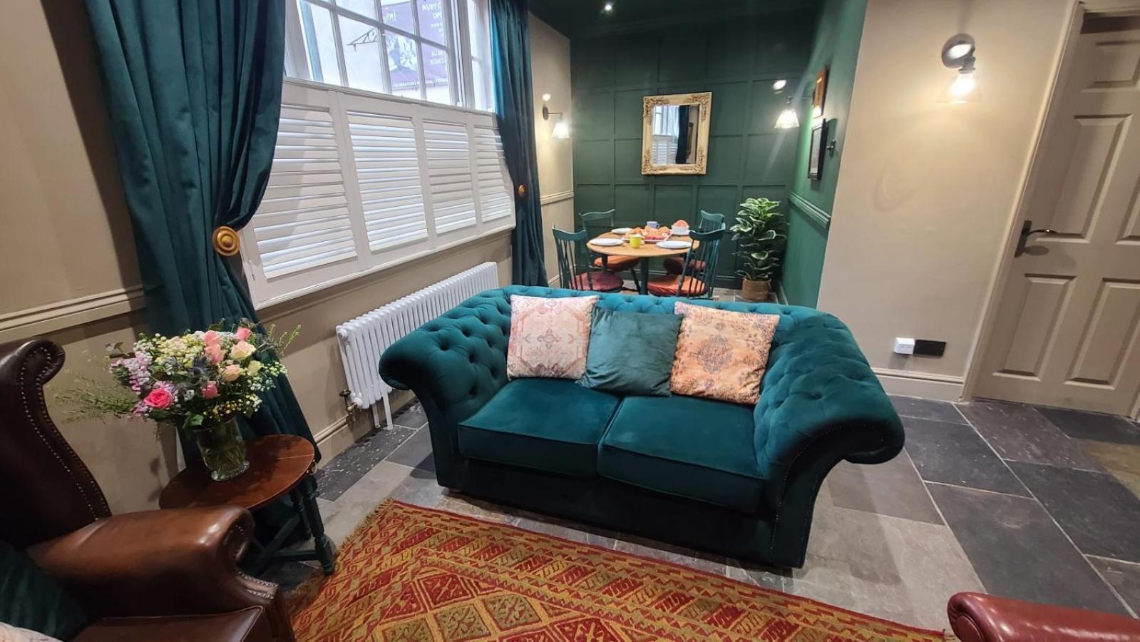 Samuels' A Duplex Apartment By Spires Accommodation In Lichfield City Centre Extérieur photo