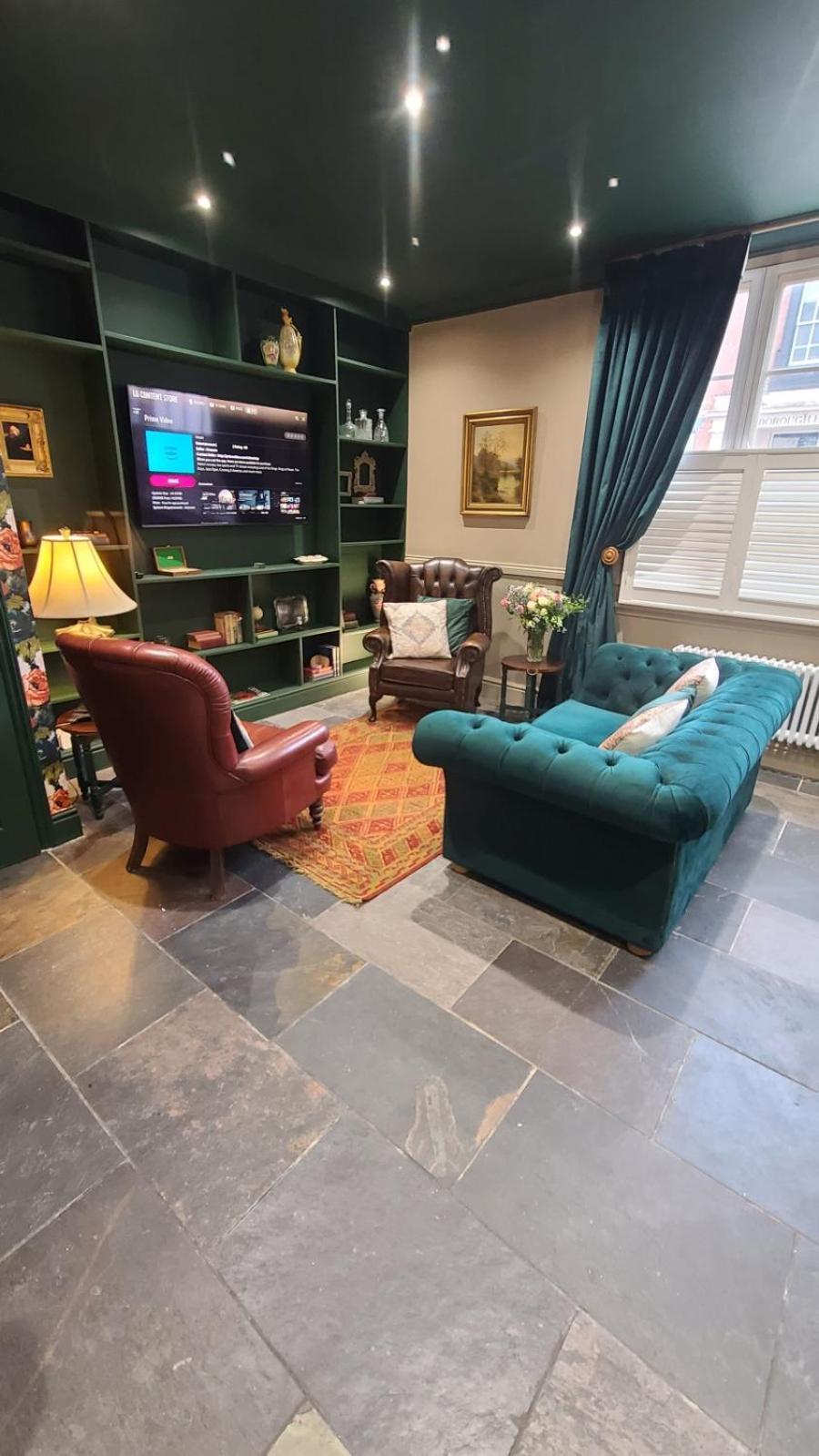 Samuels' A Duplex Apartment By Spires Accommodation In Lichfield City Centre Extérieur photo