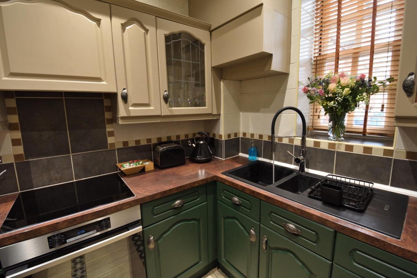Samuels' A Duplex Apartment By Spires Accommodation In Lichfield City Centre Extérieur photo