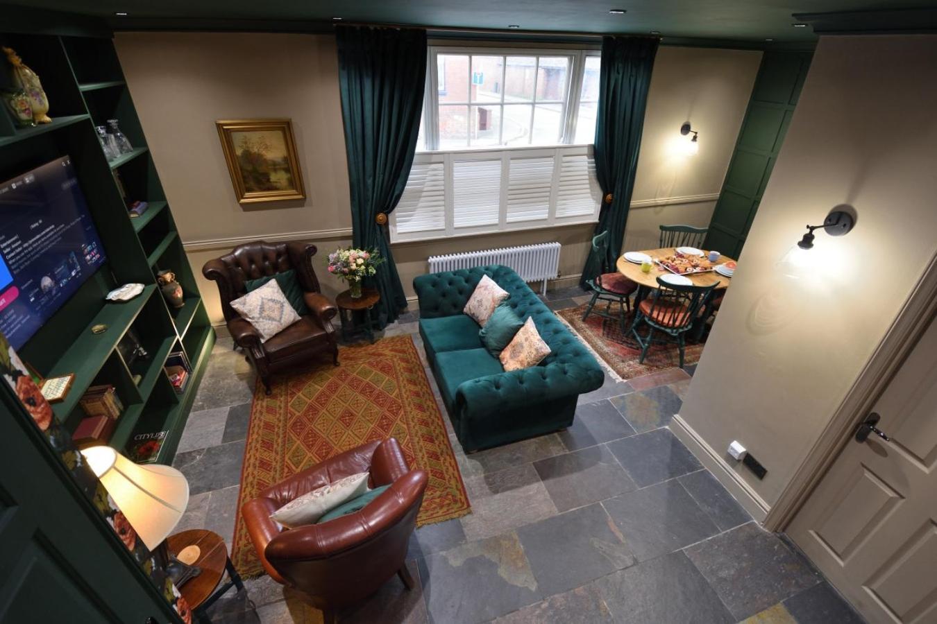 Samuels' A Duplex Apartment By Spires Accommodation In Lichfield City Centre Extérieur photo